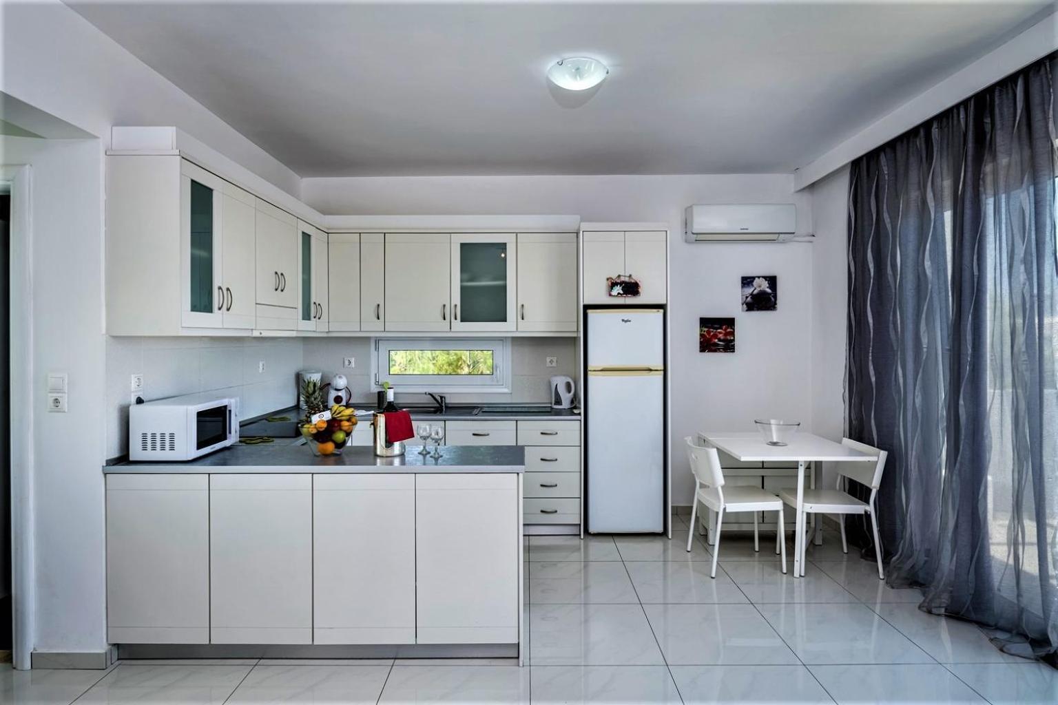 Xenos Villa 1 Tigkaki  Luaran gambar